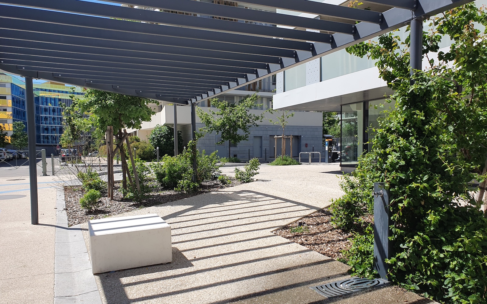 Réaménagement du parvis du groupe scolaire Jean Mirò