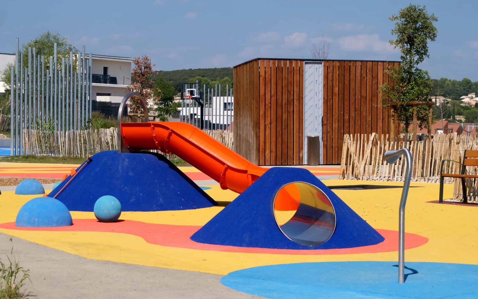 Complexe sportif, pump track et aire de jeu à Juvignac